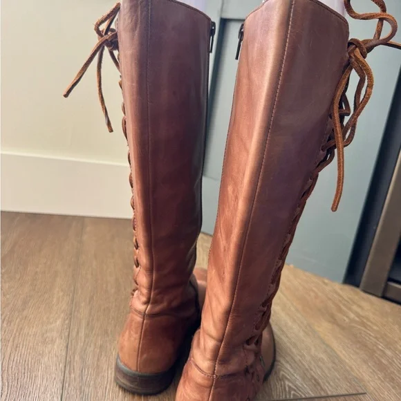 Women’s Born Brown Leather Lace Up Riding Boots, size 7 - Picture 3 of 8